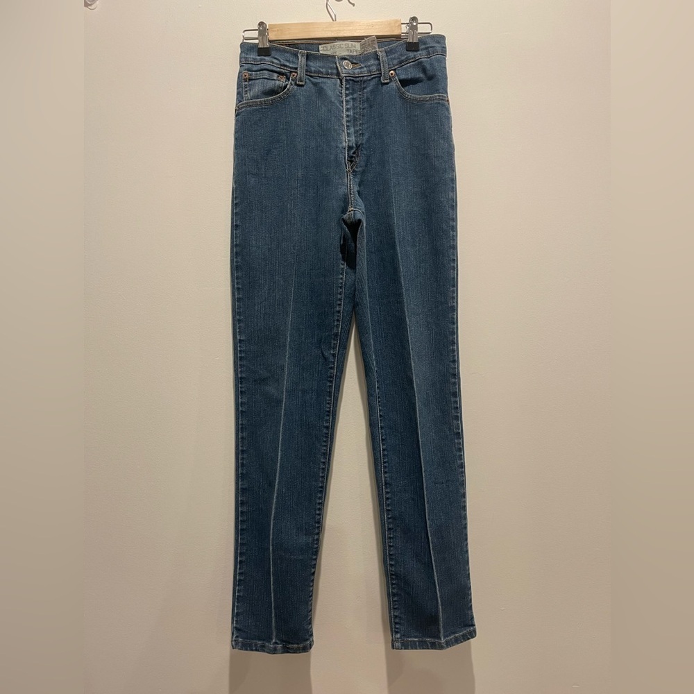 Vintage Levi's Blue Straight Leg Jeans Classic Denim Y2K from 2004 size 6